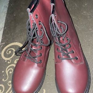 Men's Burgundy Lace-Up Boots